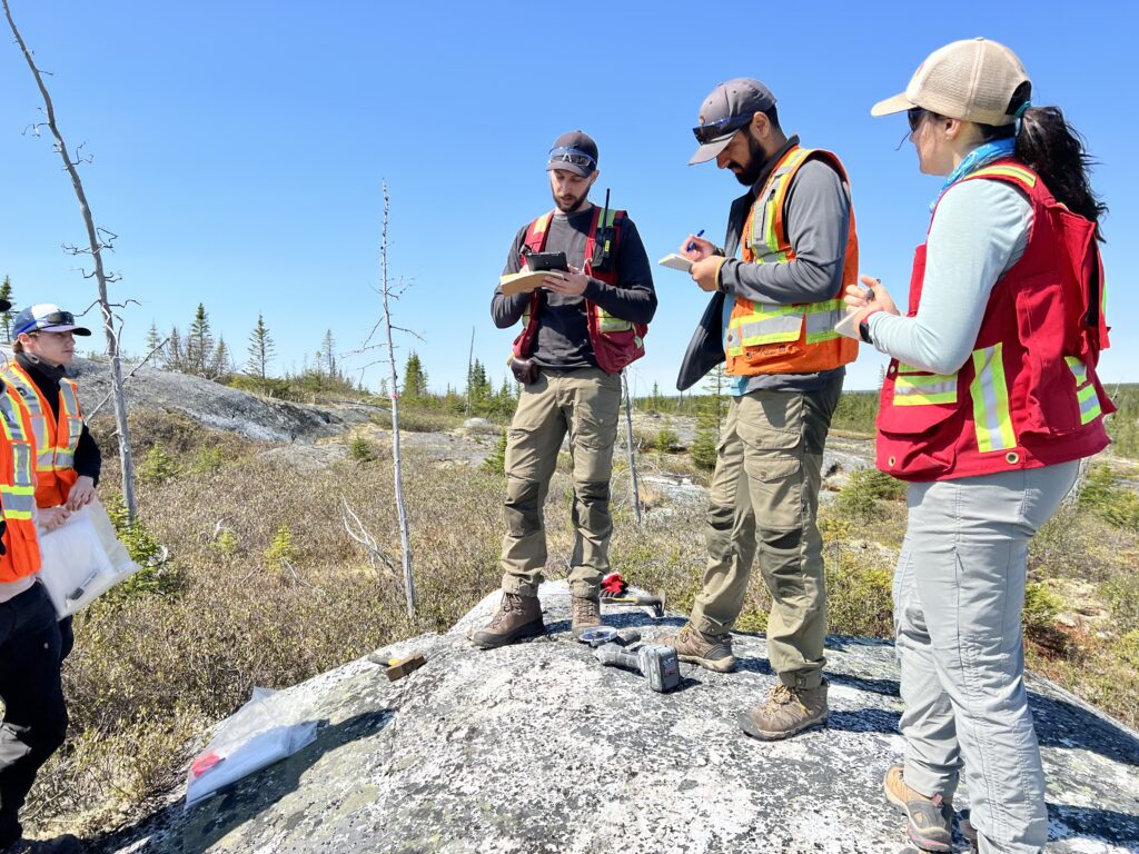 Geos Taking Notes On Outcrop